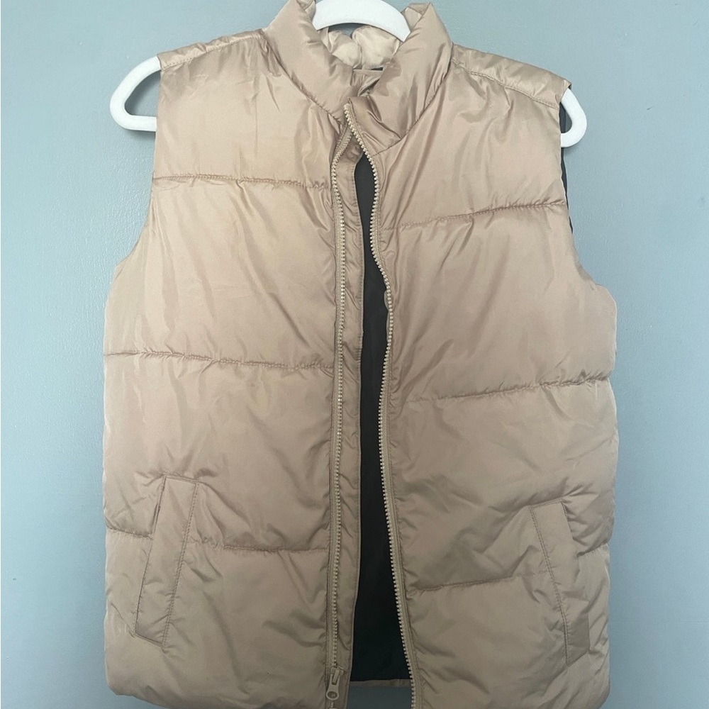 Old navy puffer vest